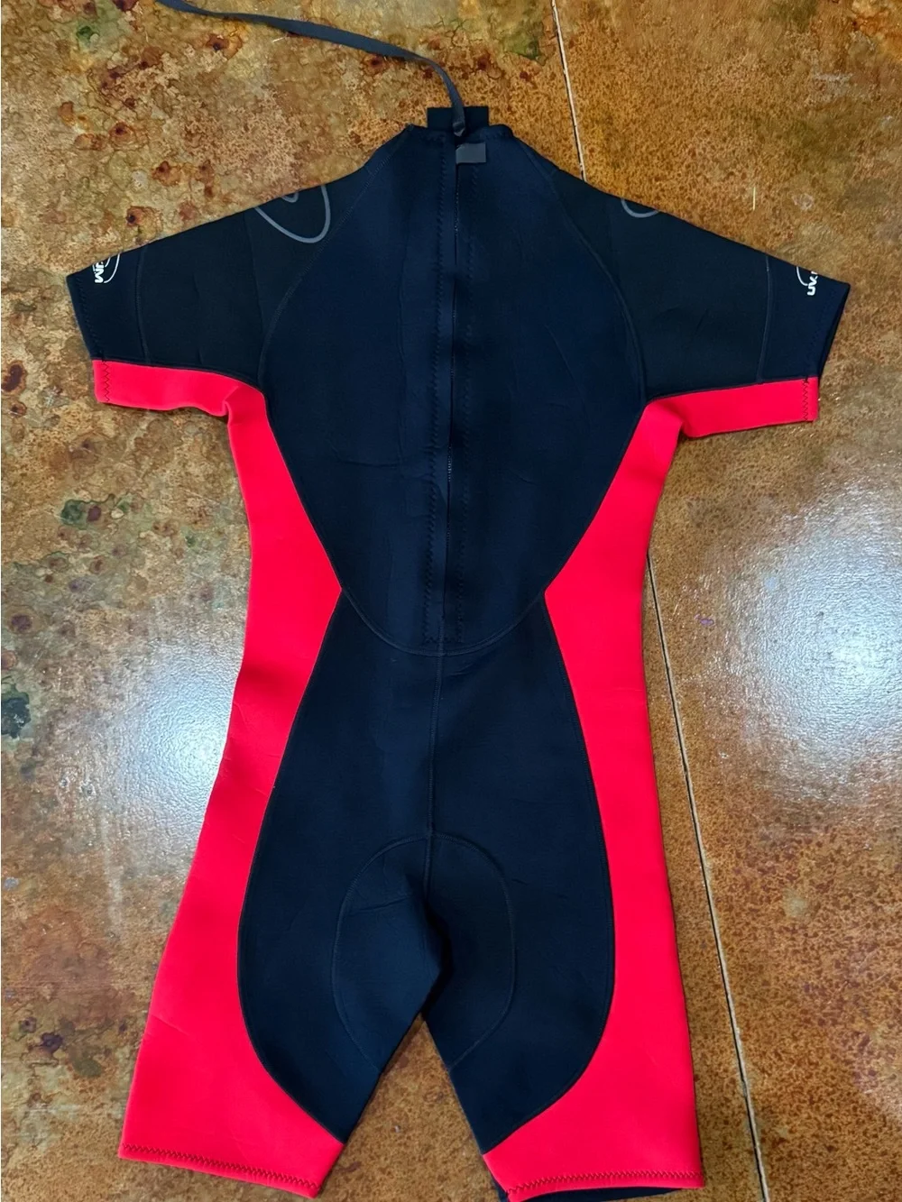 TWF International Ltd. Short Sleeve Wetsuit - Black & Red